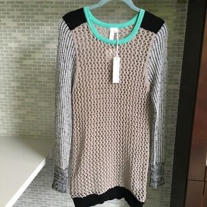 NWT SI-IAE cable knit sweater Size M